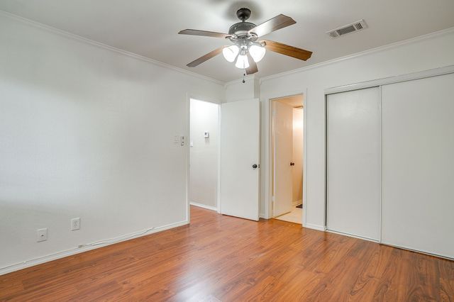 5714 Cedar Creek Drive, Benbrook, TX 76109