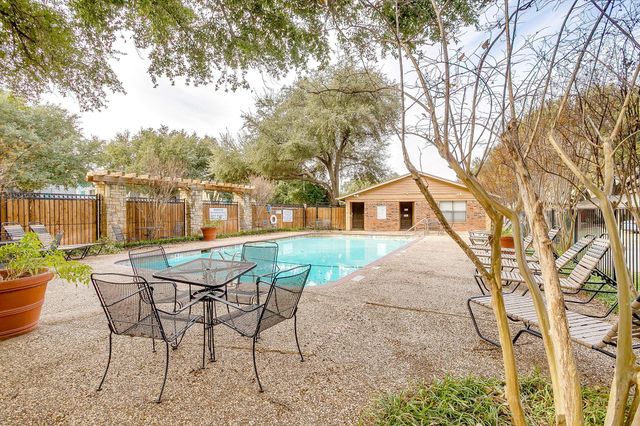 5714 Cedar Creek Drive, Benbrook, TX 76109