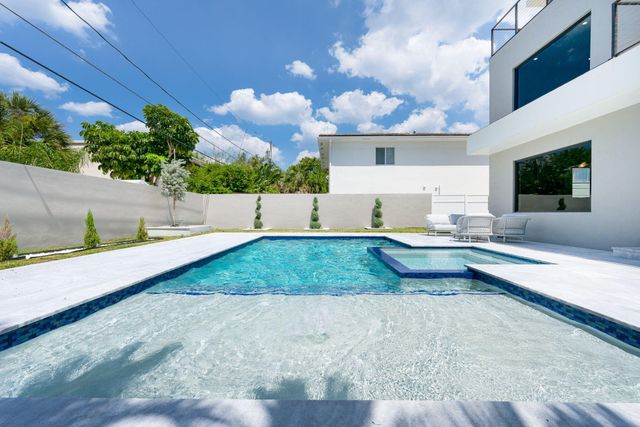 3225 Canal Drive, Pompano Beach, FL 33062