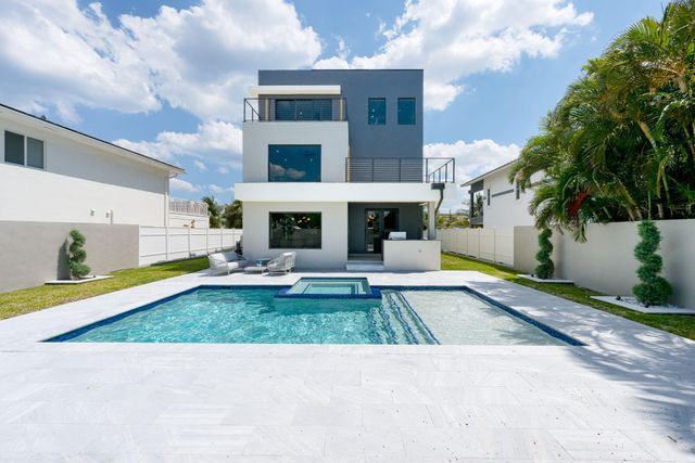3225 Canal Drive, Pompano Beach, FL 33062