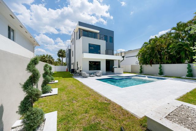 3225 Canal Drive, Pompano Beach, FL 33062