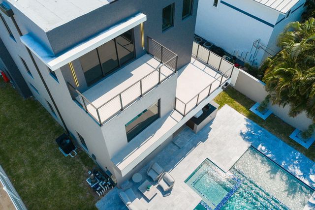 3225 Canal Drive, Pompano Beach, FL 33062