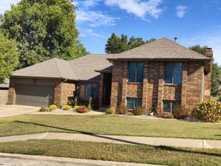 1173 West Highpoint Street, Springfield, MO 65810