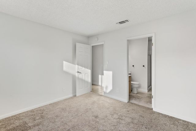 6690 Hometown Way, Sacramento, CA 95828