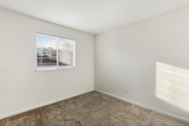 6690 Hometown Way, Sacramento, CA 95828