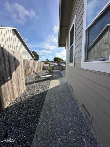 131 Halsey Way, Fort Bragg, CA 95437