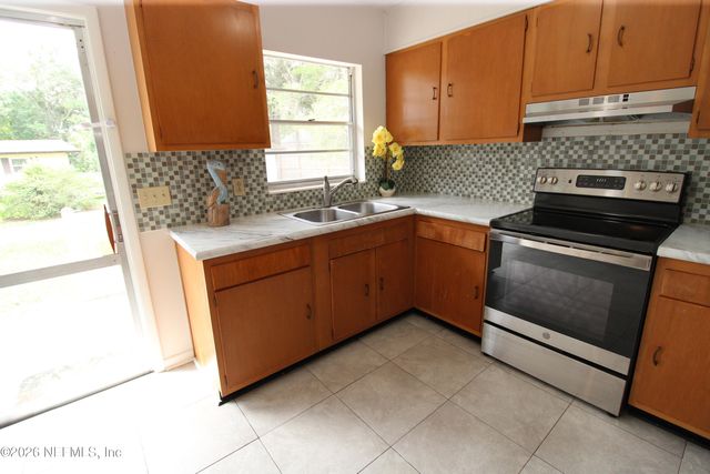 302 SHORE Drive, St. Augustine, FL 32086