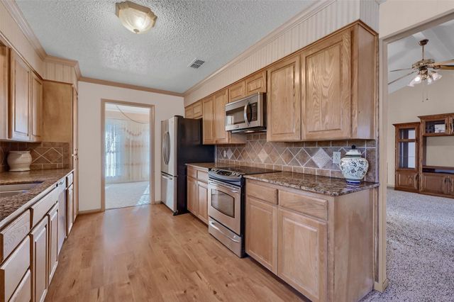 409 Holland Drive, Denison, TX 75020