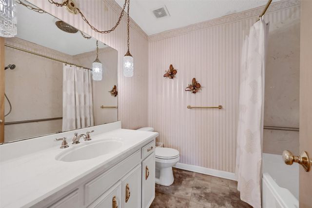 409 Holland Drive, Denison, TX 75020