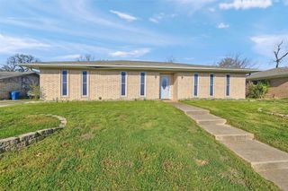 409 Holland Drive, Denison, TX 75020