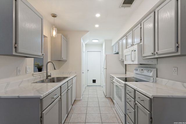 6015 Loch Maree, San Antonio, TX 78240