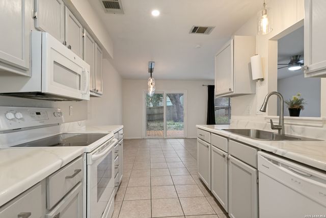 6015 Loch Maree, San Antonio, TX 78240