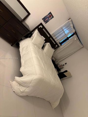 109 Lake Emerald Drive 105, Oakland Park, FL 33309