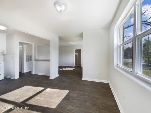 3445 TARPON Drive, Jacksonville, FL 32277