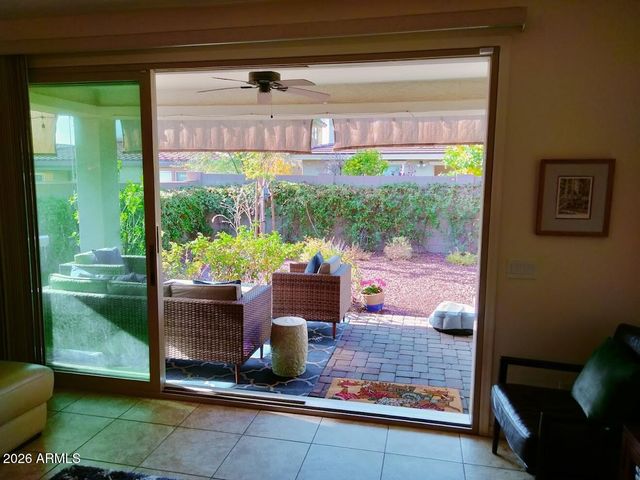10113 W ANGELS Lane, Peoria, AZ 85383