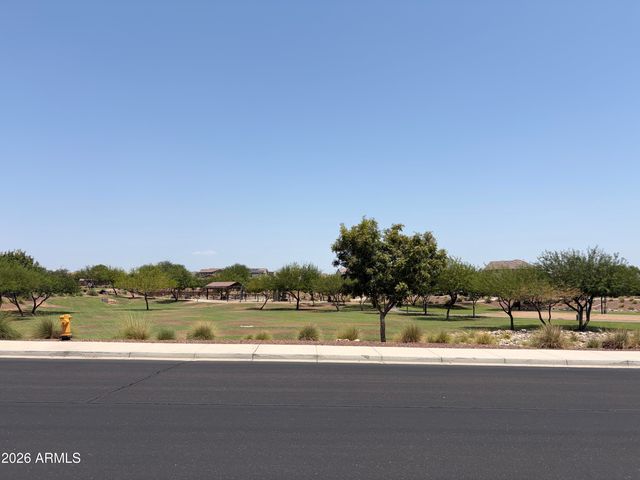 10113 W ANGELS Lane, Peoria, AZ 85383