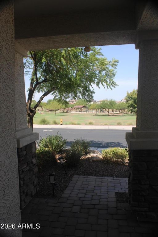 10113 W ANGELS Lane, Peoria, AZ 85383 — photo 4