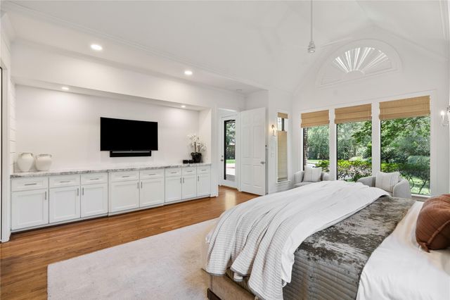 1240 Archley Drive, Hilshire Village, TX 77055