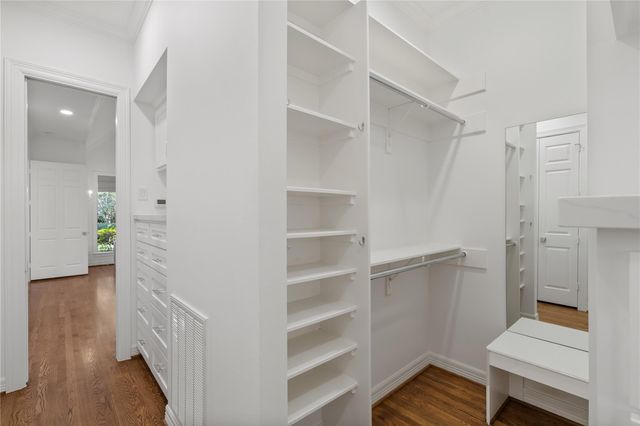 1240 Archley Drive, Hilshire Village, TX 77055