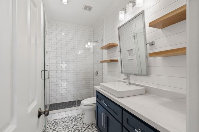 1240 Archley Drive, Hilshire Village, TX 77055