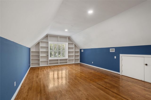 1240 Archley Drive, Hilshire Village, TX 77055
