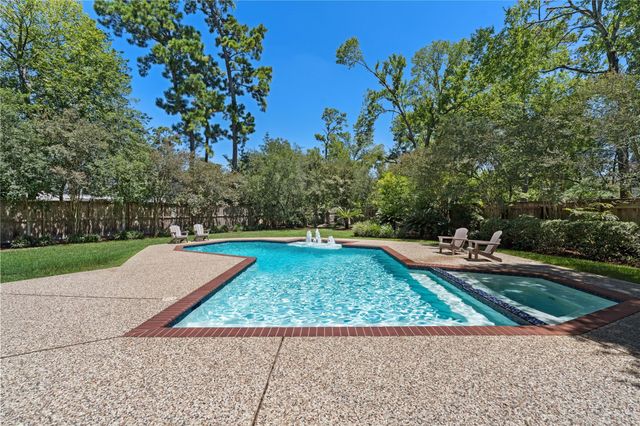 1240 Archley Drive, Hilshire Village, TX 77055
