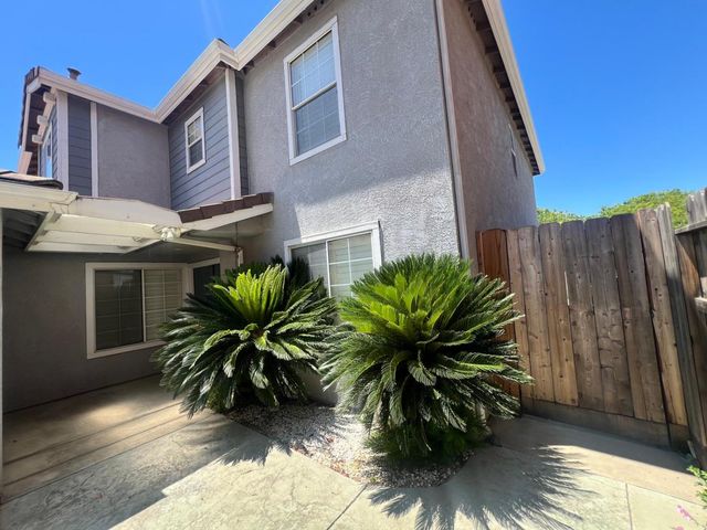4309 Hazelnut Dr, Modesto, CA 95356