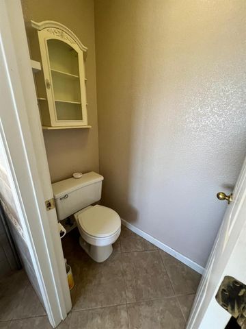 4309 Hazelnut Dr, Modesto, CA 95356