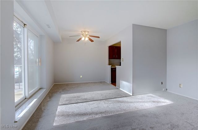 3675 Clague Road 216, North Olmsted, OH 44070