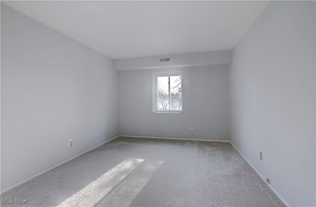 3675 Clague Road 216, North Olmsted, OH 44070