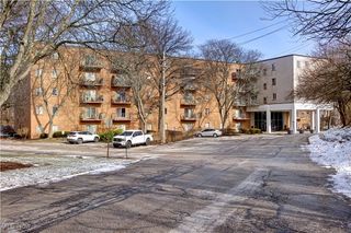 3675 Clague Road 216, North Olmsted, OH 44070