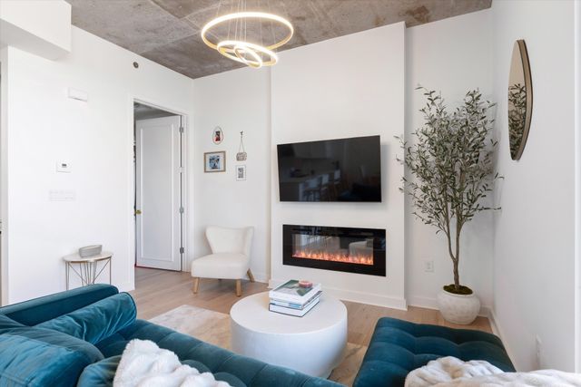 1510 Demonbreun St Apt 807, Nashville, TN 37203