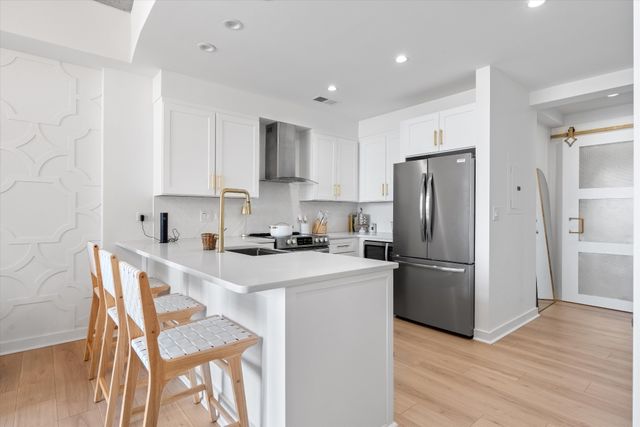 1510 Demonbreun St Apt 807, Nashville, TN 37203