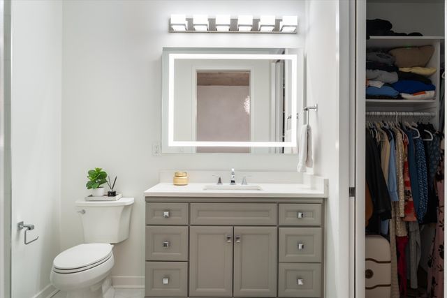 1510 Demonbreun St Apt 807, Nashville, TN 37203