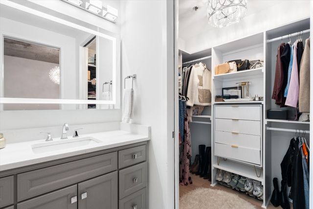 1510 Demonbreun St Apt 807, Nashville, TN 37203