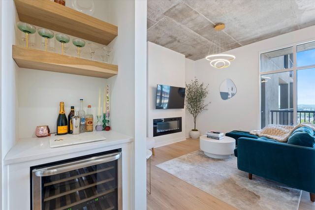 1510 Demonbreun St Apt 807, Nashville, TN 37203