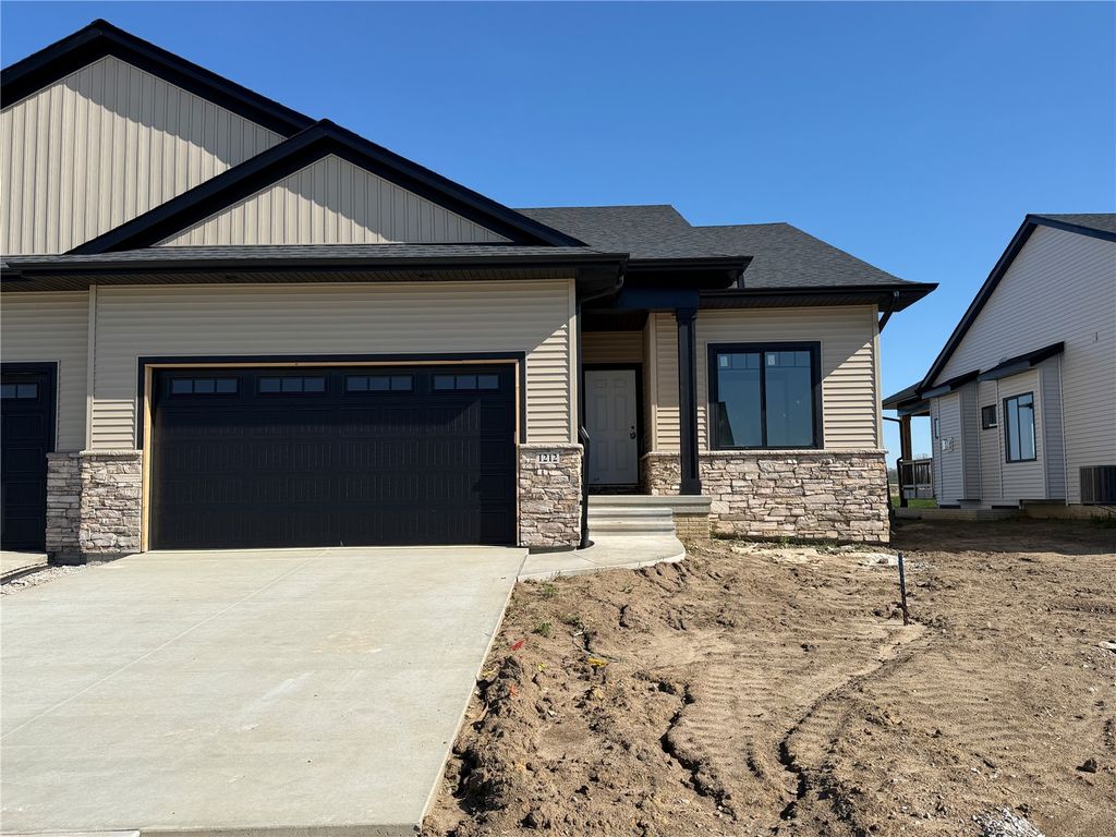 1212 Berkshire Lane, North Liberty, IA 52317