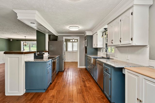 850 S Mumford Drive, Springfield, MO 65809