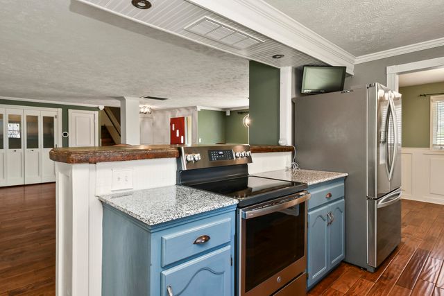 850 S Mumford Drive, Springfield, MO 65809