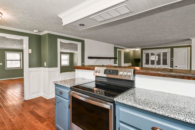 850 S Mumford Drive, Springfield, MO 65809