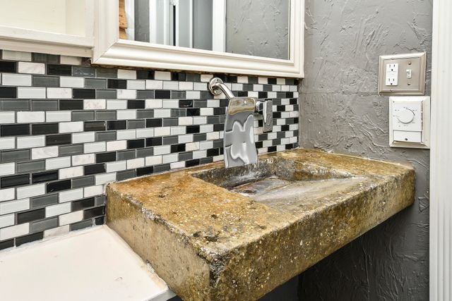 850 S Mumford Drive, Springfield, MO 65809