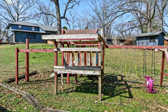 850 S Mumford Drive, Springfield, MO 65809