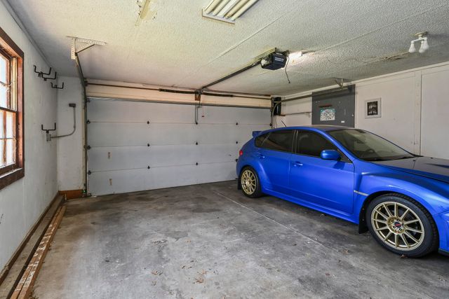 850 S Mumford Drive, Springfield, MO 65809