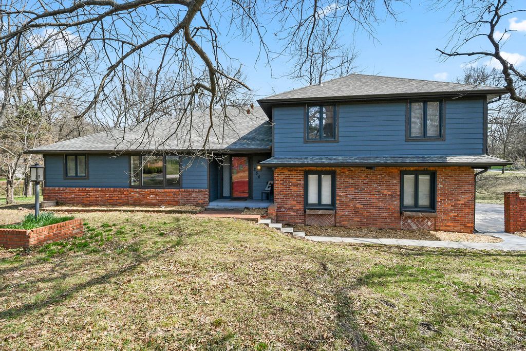 850 S Mumford Drive, Springfield, MO 65809