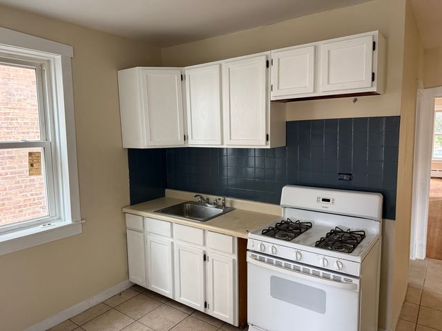 4253 N Austin Avenue 1, Chicago, IL 60634