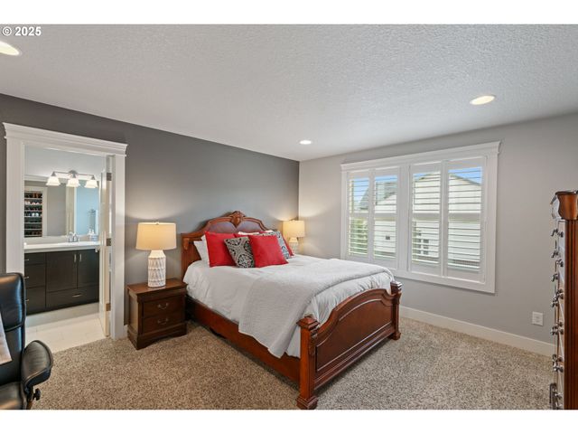 4407 N RIDGEFIELD WOODS Dr, Ridgefield, WA 98642