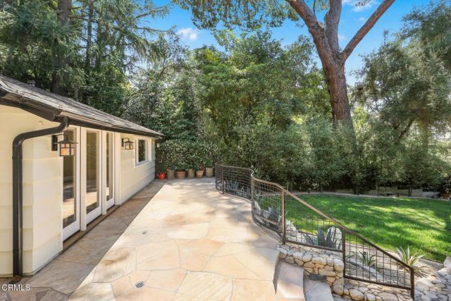 5220 Palm Drive, La Canada Flintridge, CA 91011
