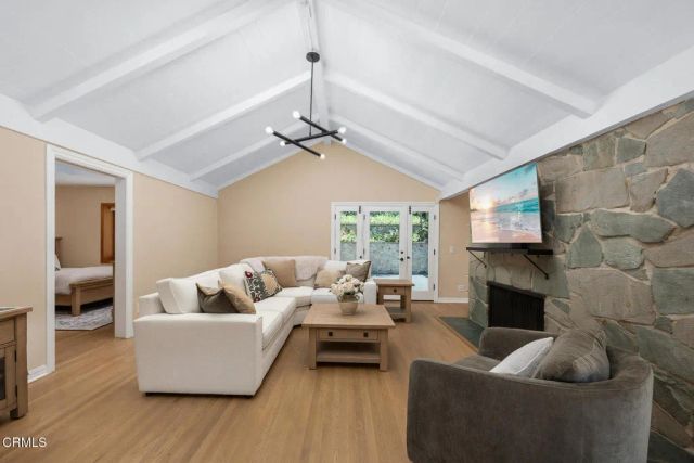 5220 Palm Drive, La Canada Flintridge, CA 91011