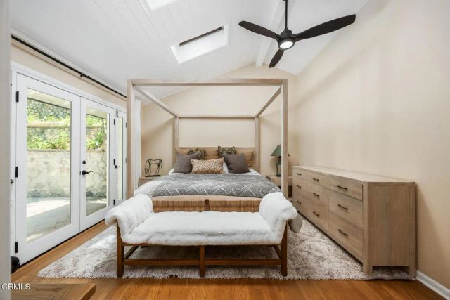 5220 Palm Drive, La Canada Flintridge, CA 91011