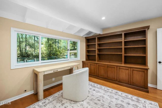 5220 Palm Drive, La Canada Flintridge, CA 91011